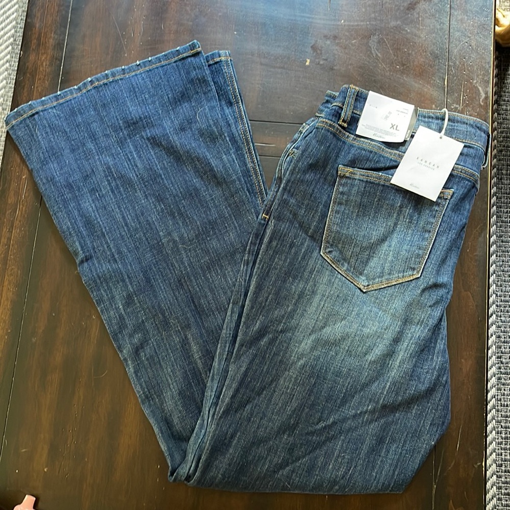 NWTs Kancan bellbottom jeans